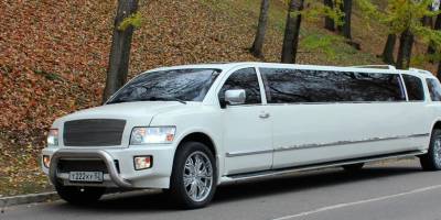 Лимузин Infiniti QX56 ( Инфинити QX56) 20 мест